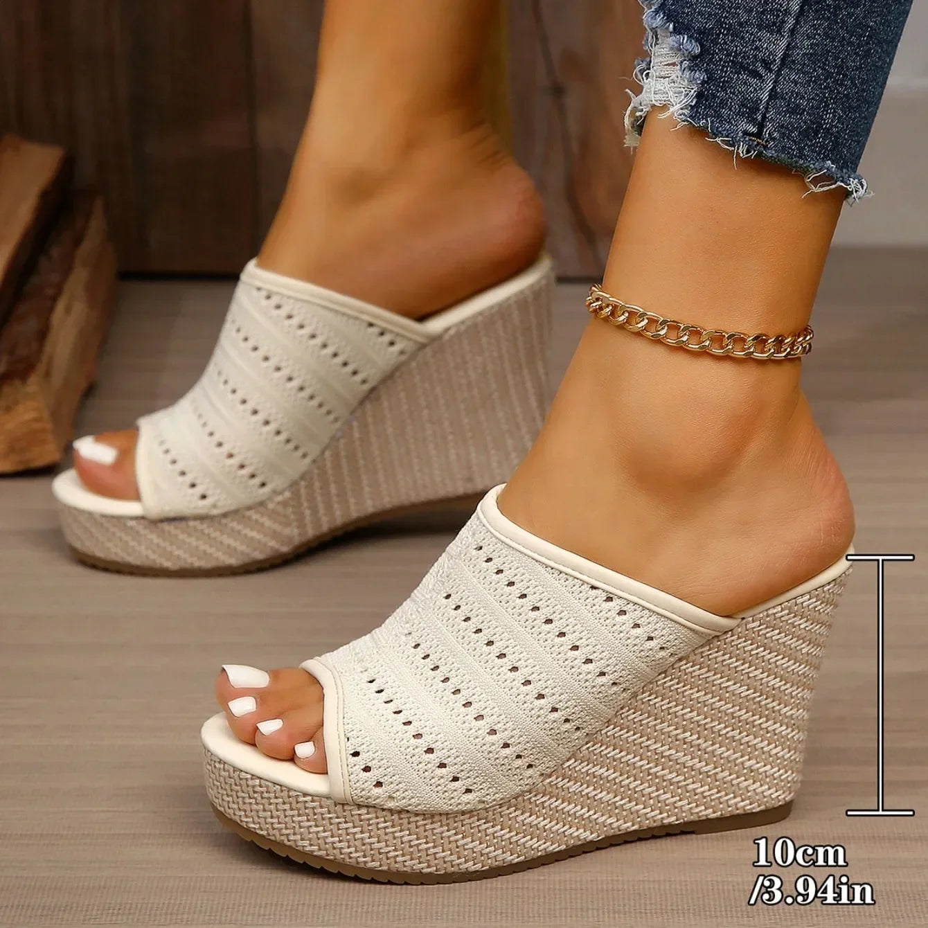 Women's knit platform wedge sandals - platform detail