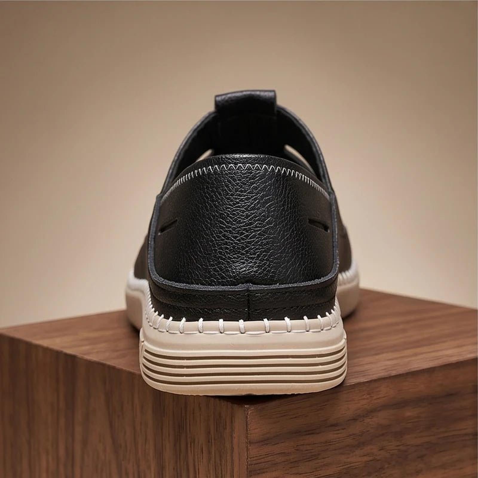 Men's leather fisherman sandals cushioned insole - detail view