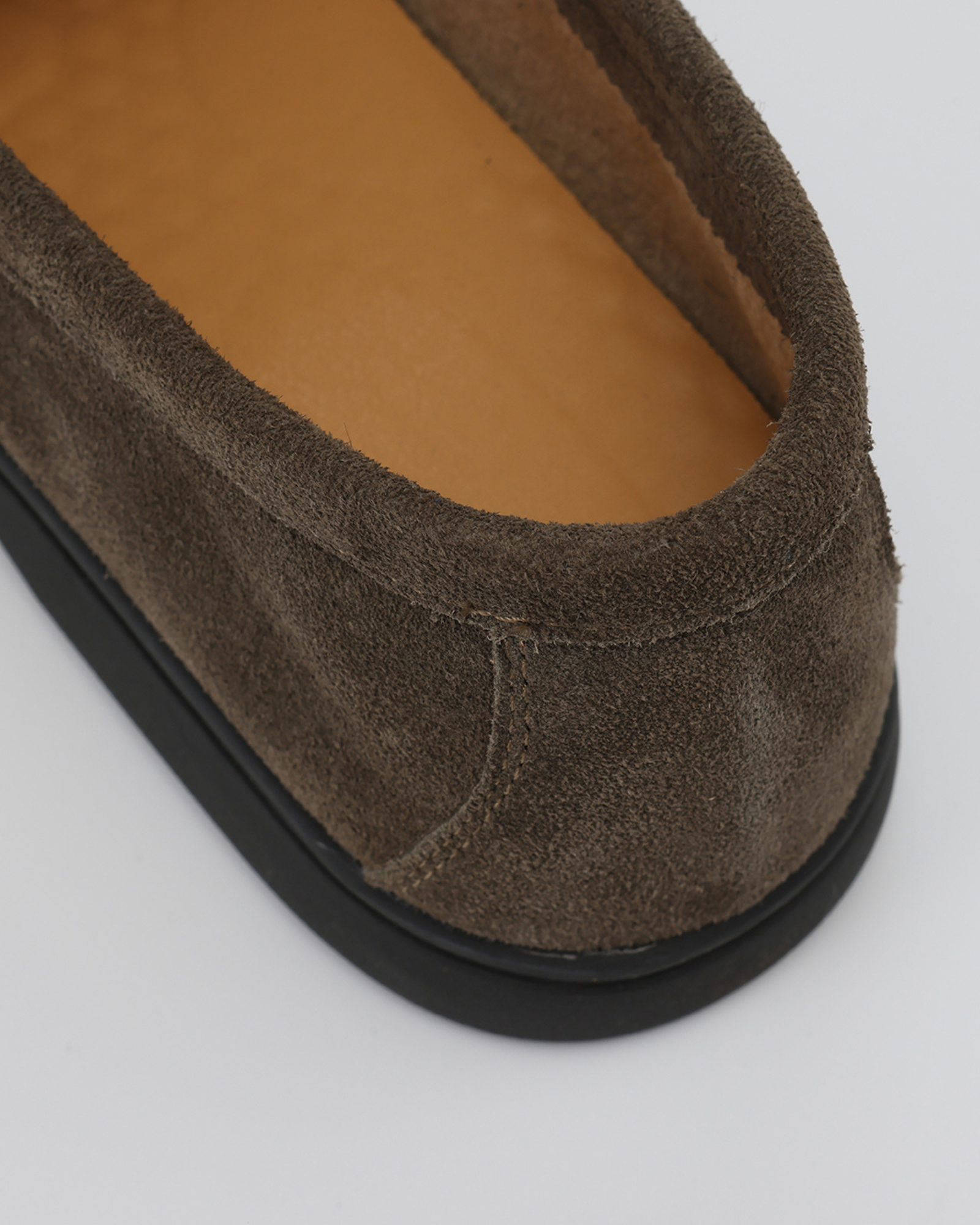 Men's suede loafers black sole - detail view