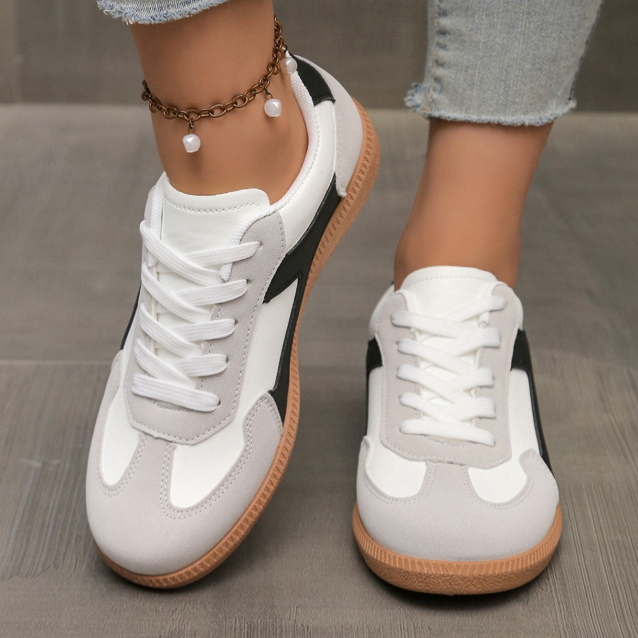 women's lightweight orthopaedic trainers with cushioned insole - angle view