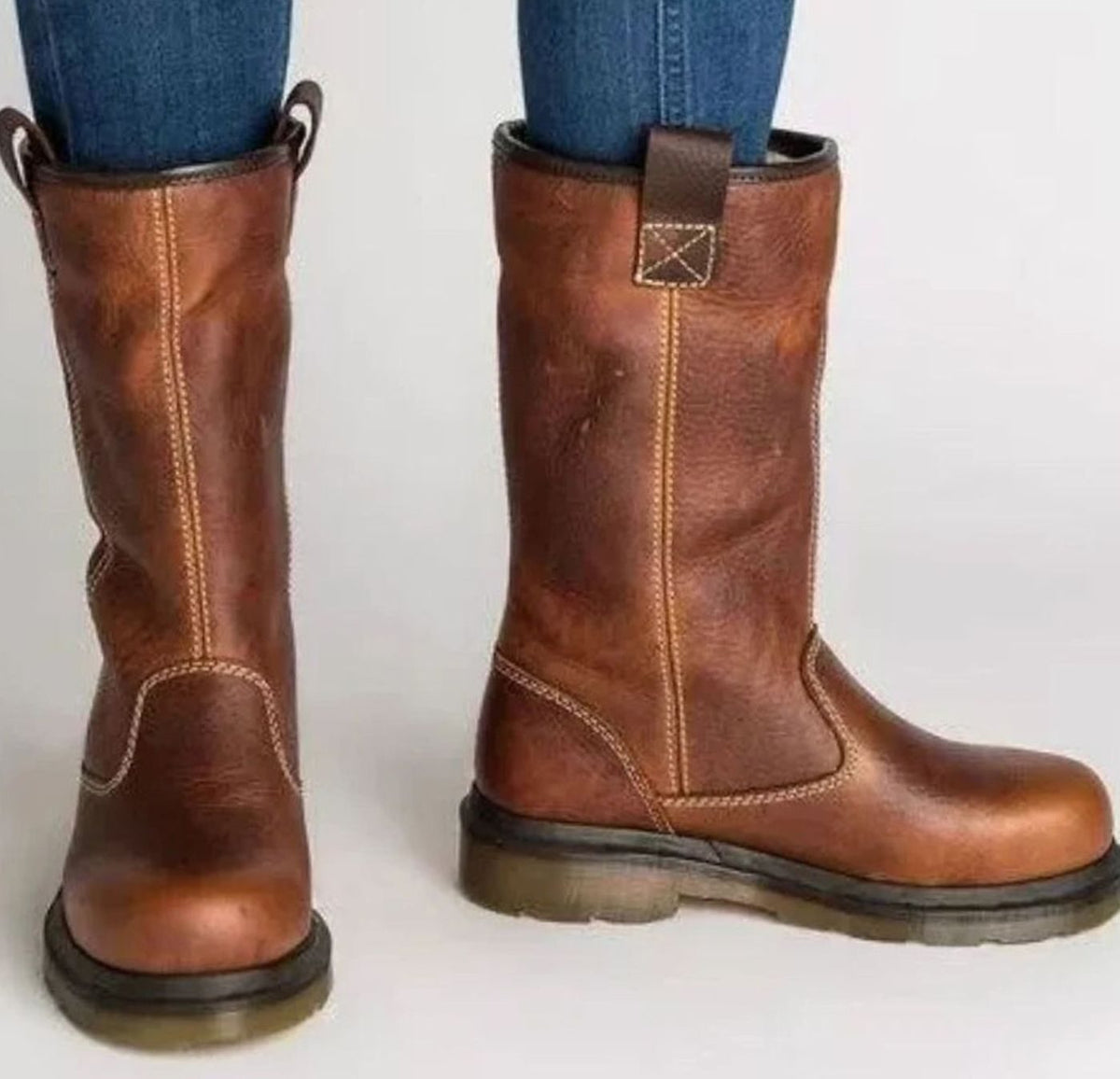 Women's Lined Round-Toe Pull-On Leather Boots - view 1