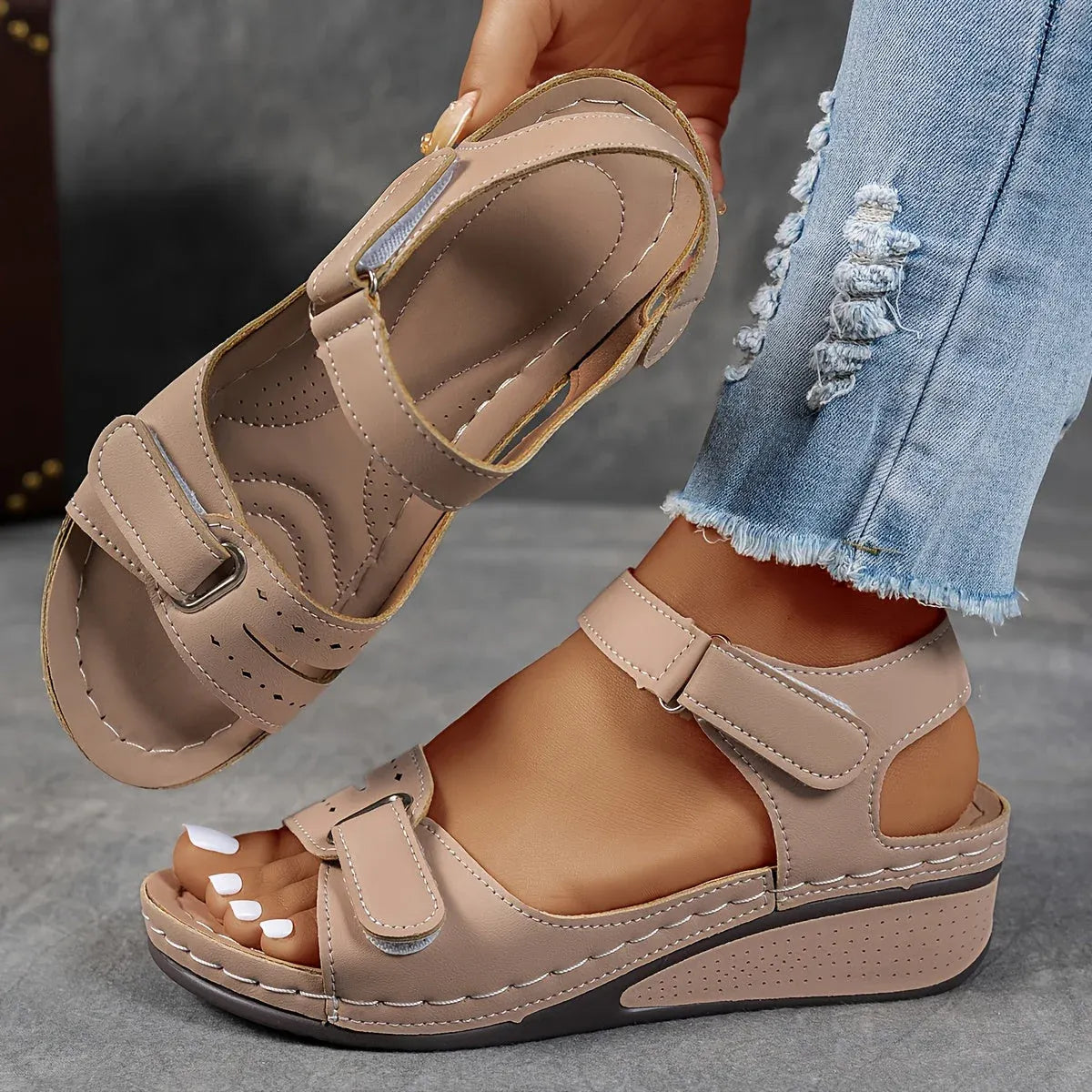 Women's elegant orthopedic strap sandals in navy blue strap detail