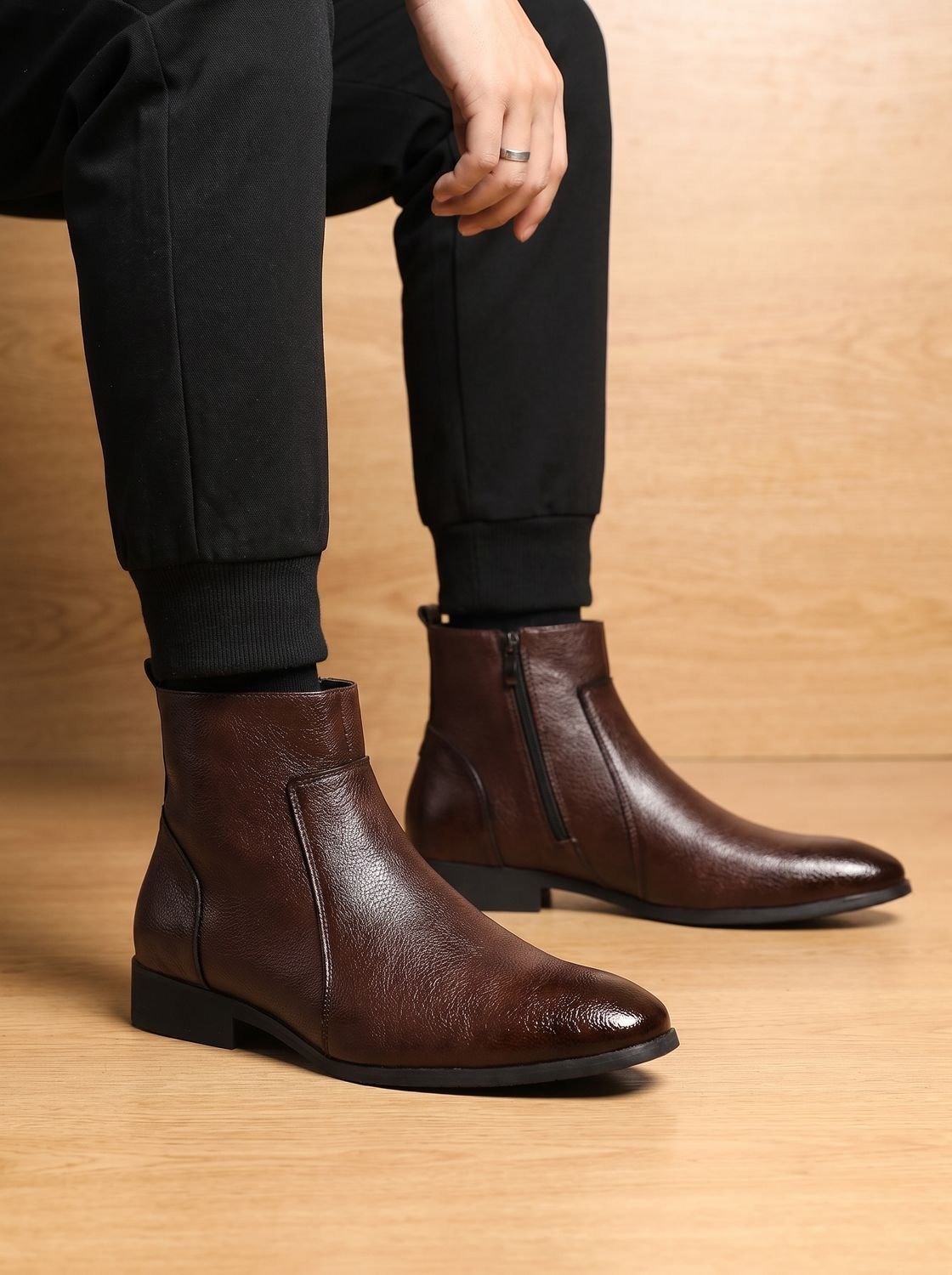 Men's Side-Zip Ankle Boots with Pointed Toe - view 9
