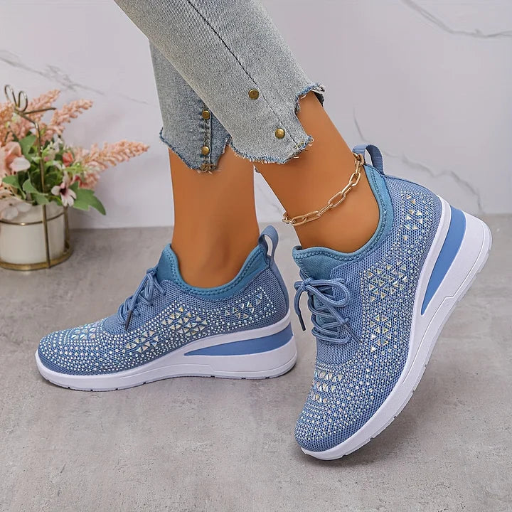 women's orthopaedic trainers with arch support - insole view