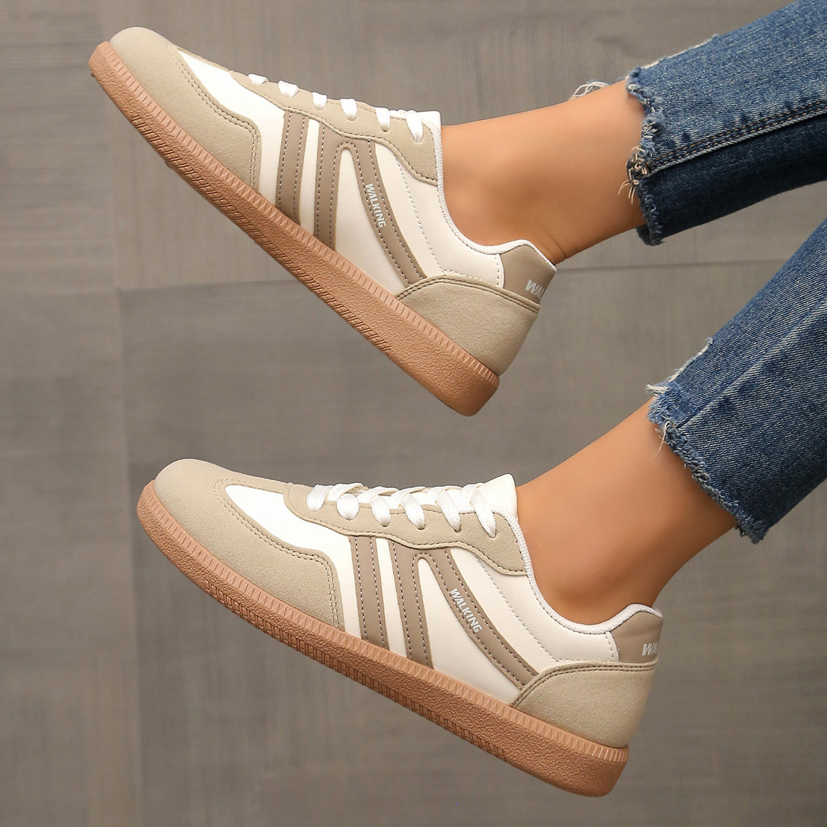 women's orthopaedic walking trainers with padded insole - detail view