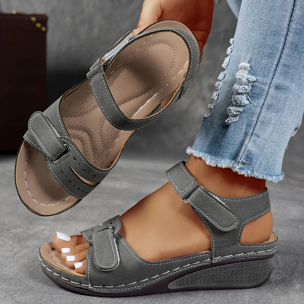 Women's orthopedic strap sandals in beige comfortable everyday