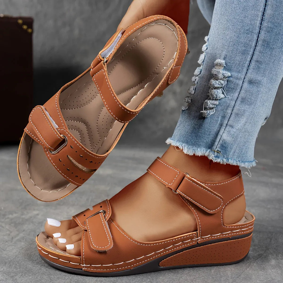 Women's elegant strap sandals in gray arch support pressure relief
