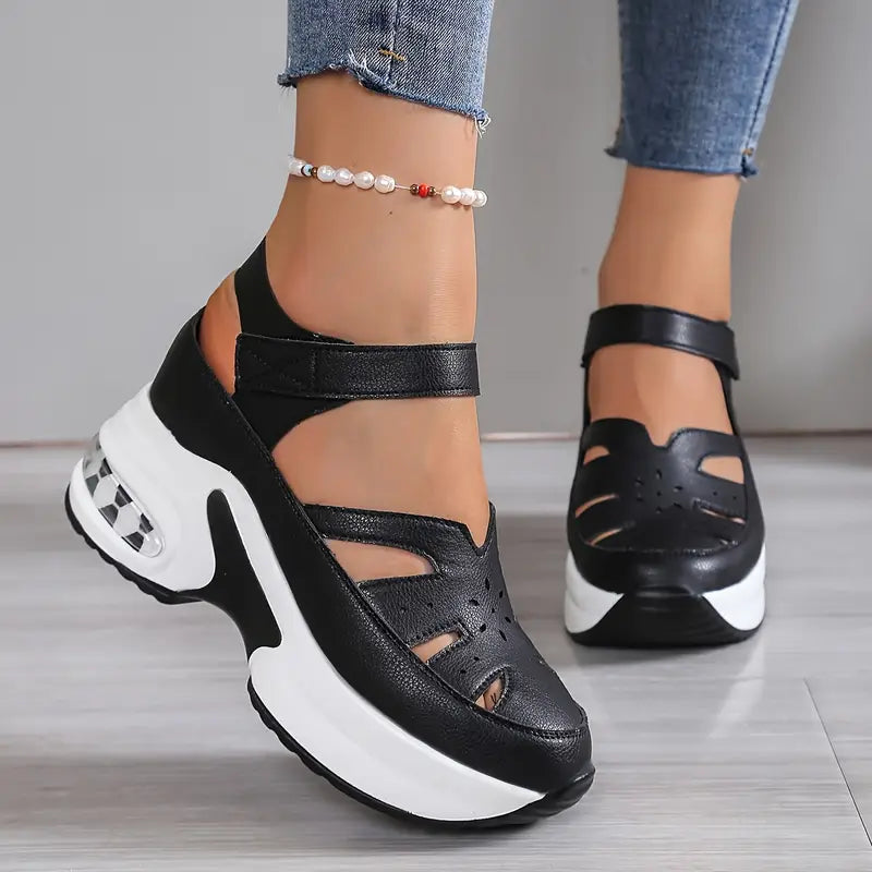 Women's wide toe orthopedic shoes in black cushioned pressure relief